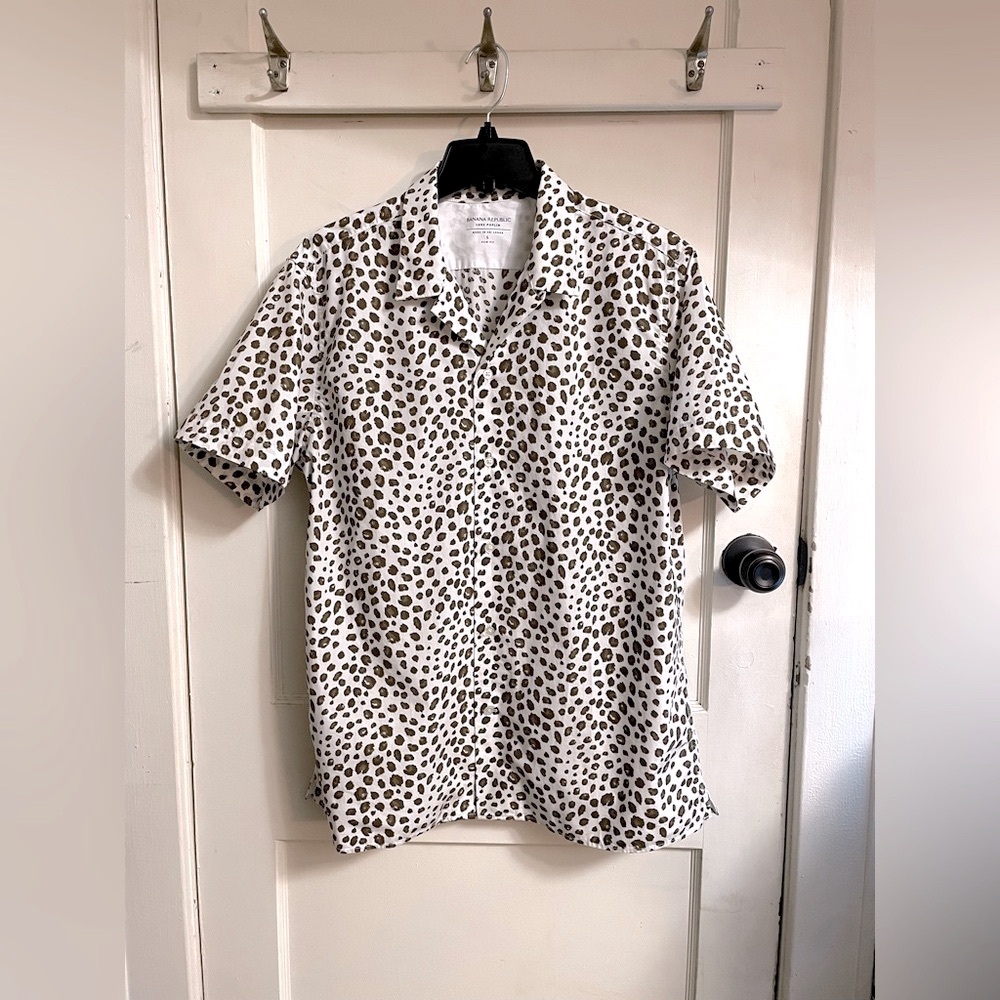 BANANA REPUBLIC - Men’s L - Leopard Print